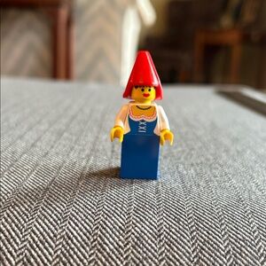 Lego Maiden from 6081, King’s Mountain Fortress, 1990